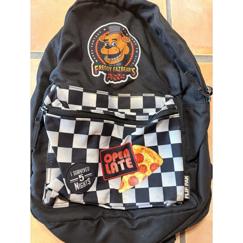 Five Nights at Freddy reversible backpack - Fred Bear / Freddy Fazbears Pizza